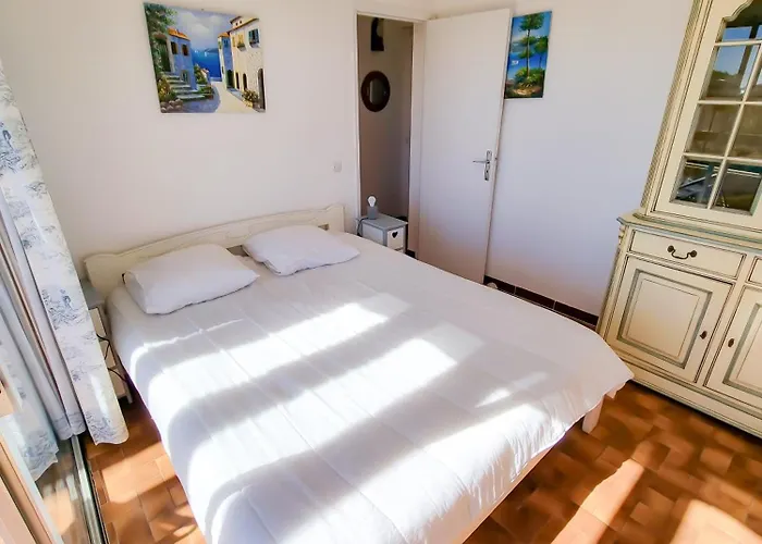 Les Marguerites - T2 Avec Clim Et Parking A La Fossette *